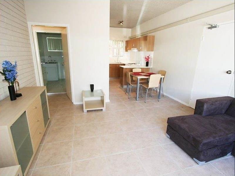 2/49 Simmons Street WAGGA WAGGA 4