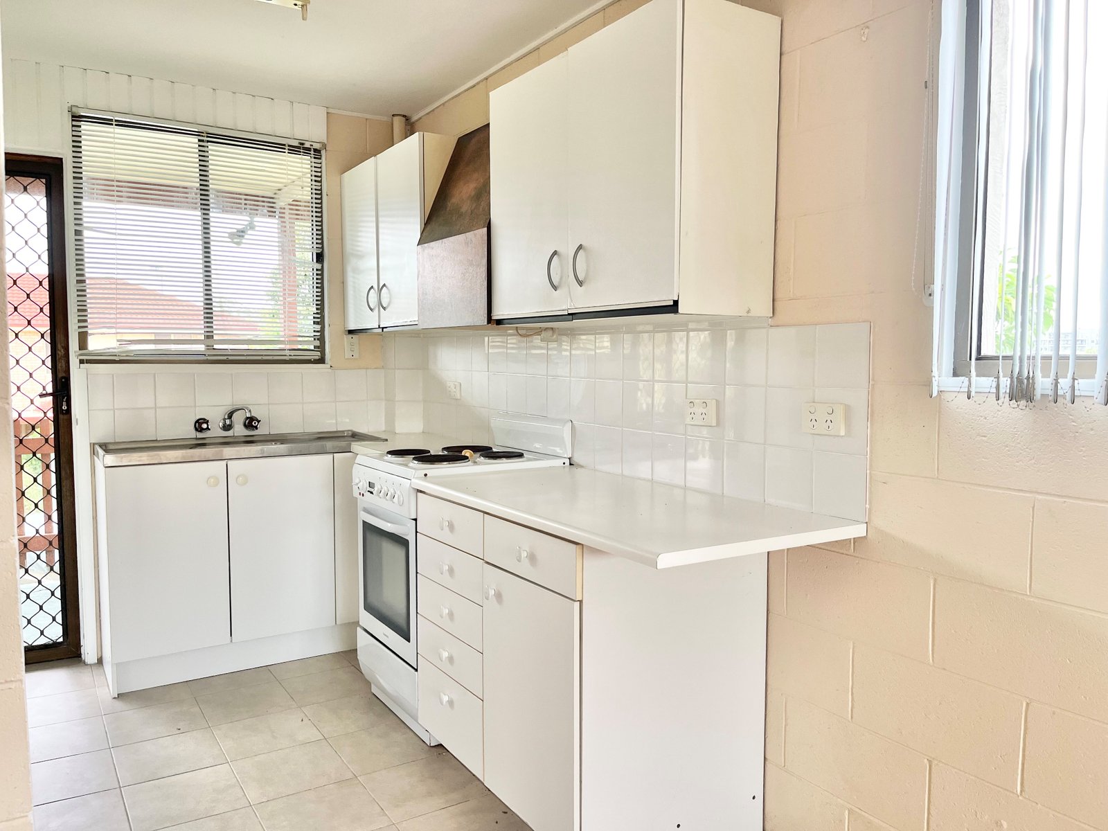 2/49 Tomaree Road SHOAL BAY 2