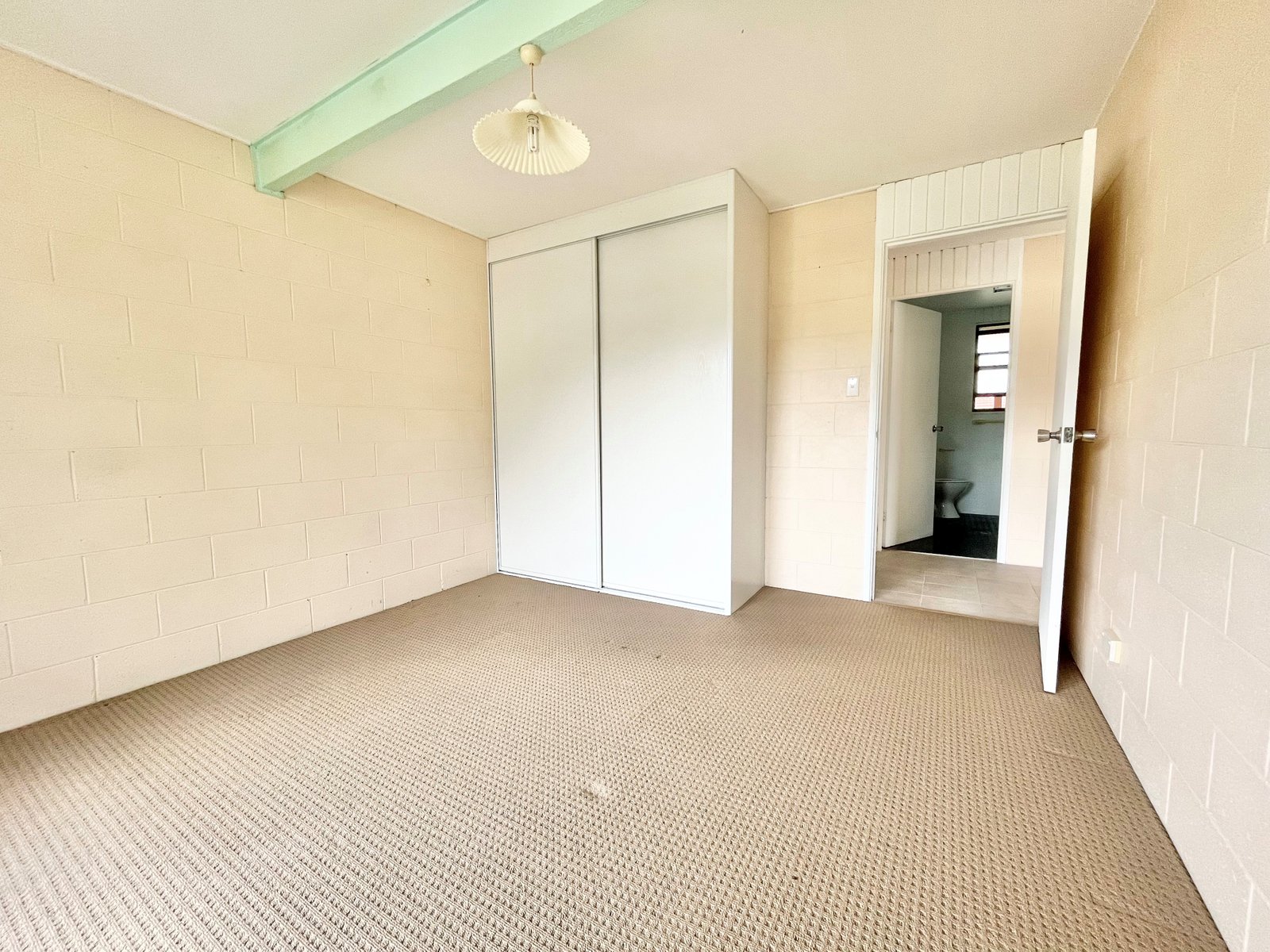 2/49 Tomaree Road SHOAL BAY 9