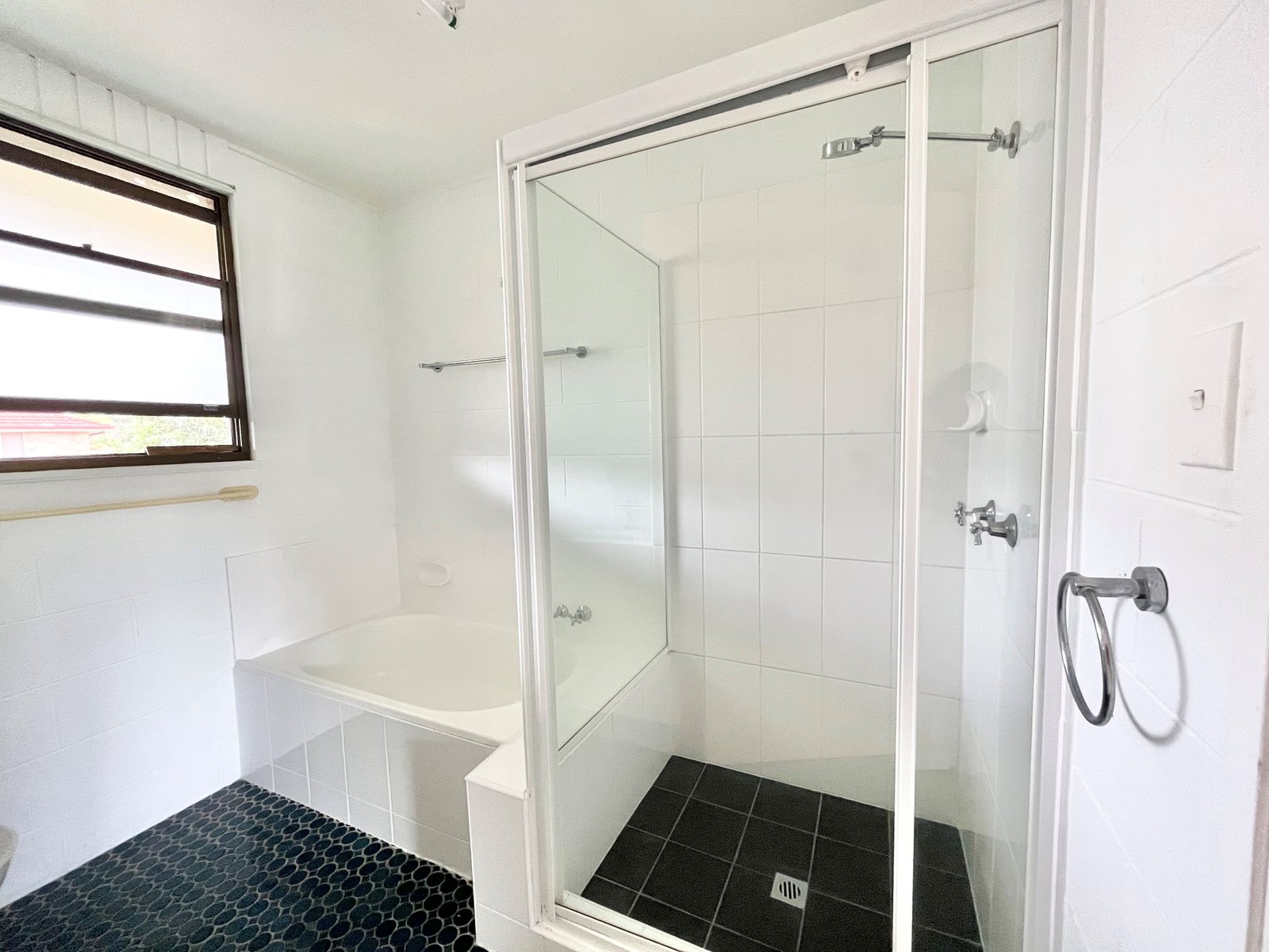 2/49 Tomaree Road SHOAL BAY 6