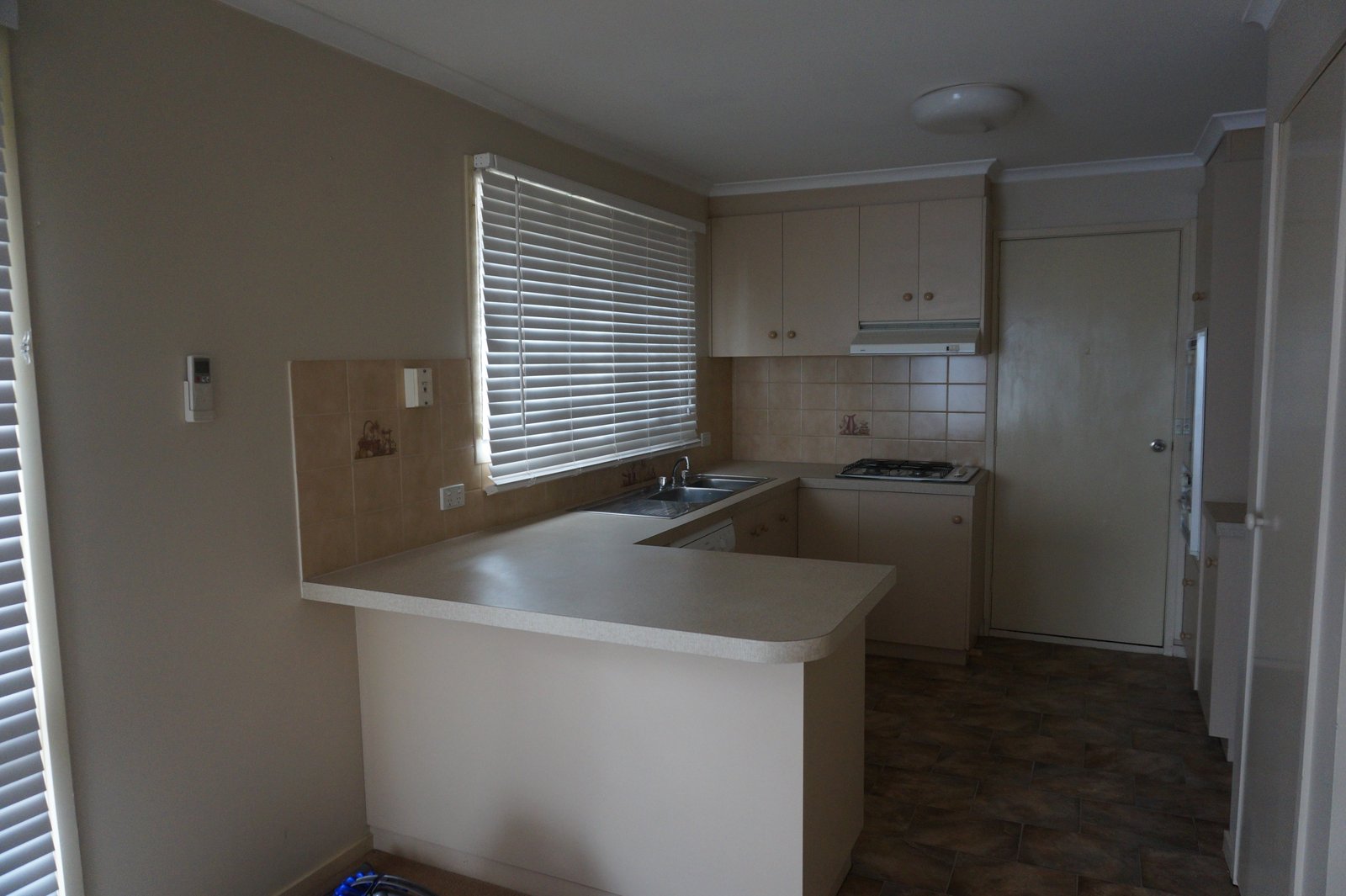 Gallery: 2/49 Waurnvale Drive