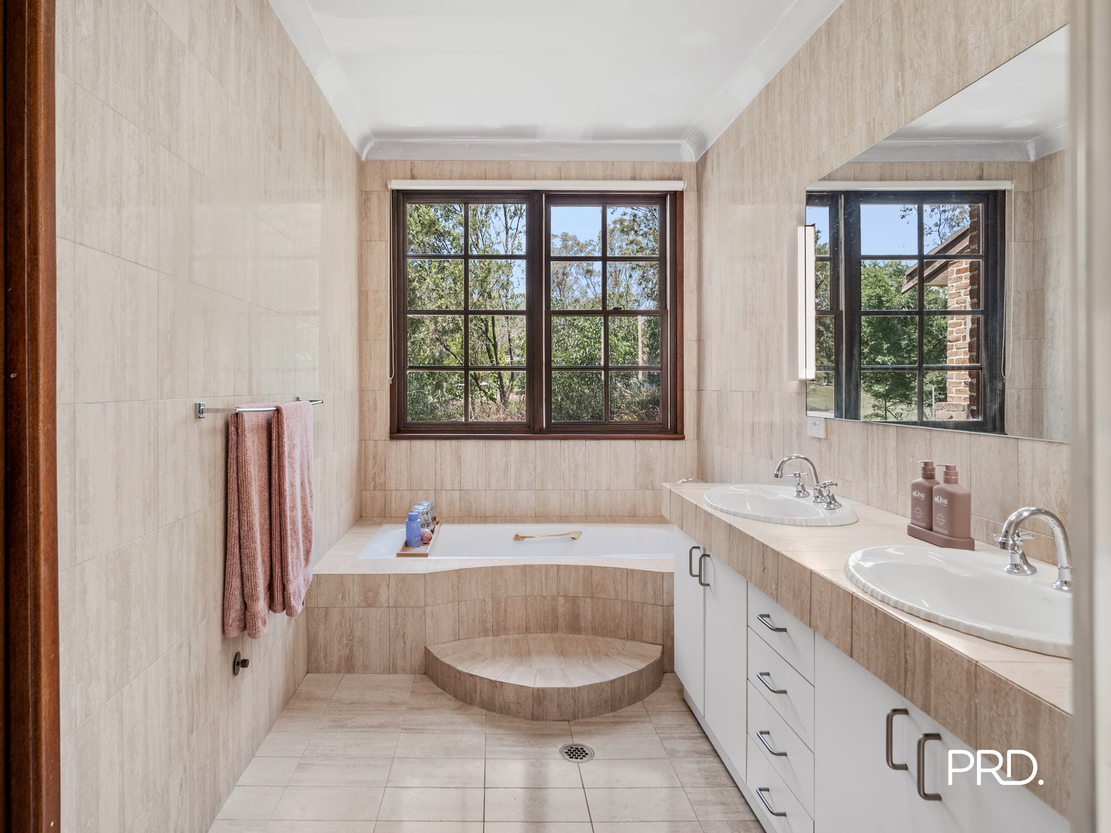 2490 Silverdale Road WALLACIA 12