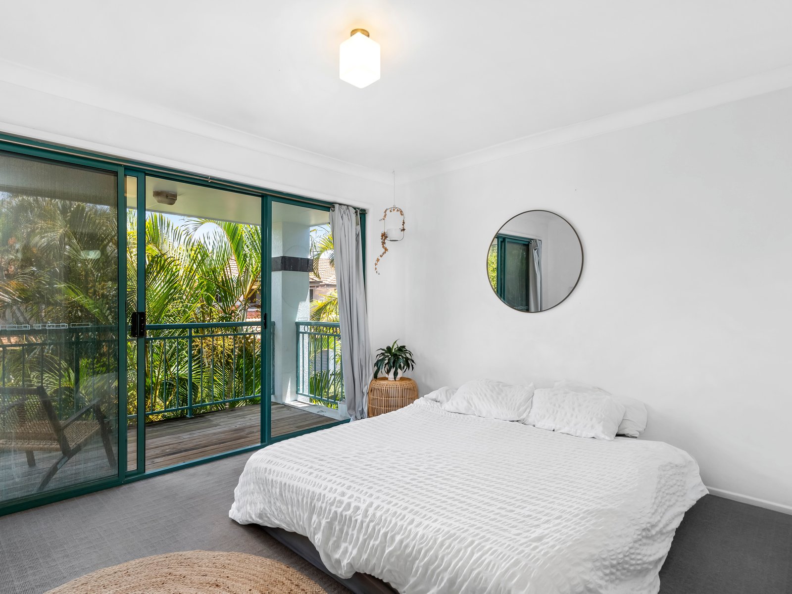 24/92 Guineas Creek Road CURRUMBIN WATERS 6