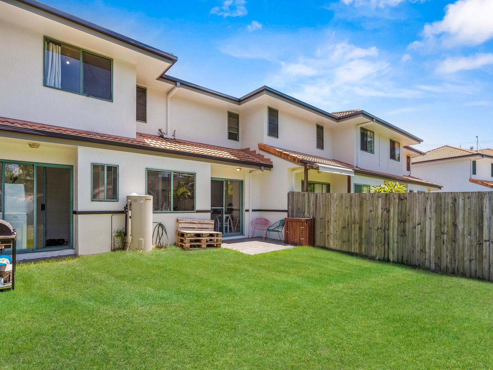24/92 Guineas Creek Road CURRUMBIN WATERS 10