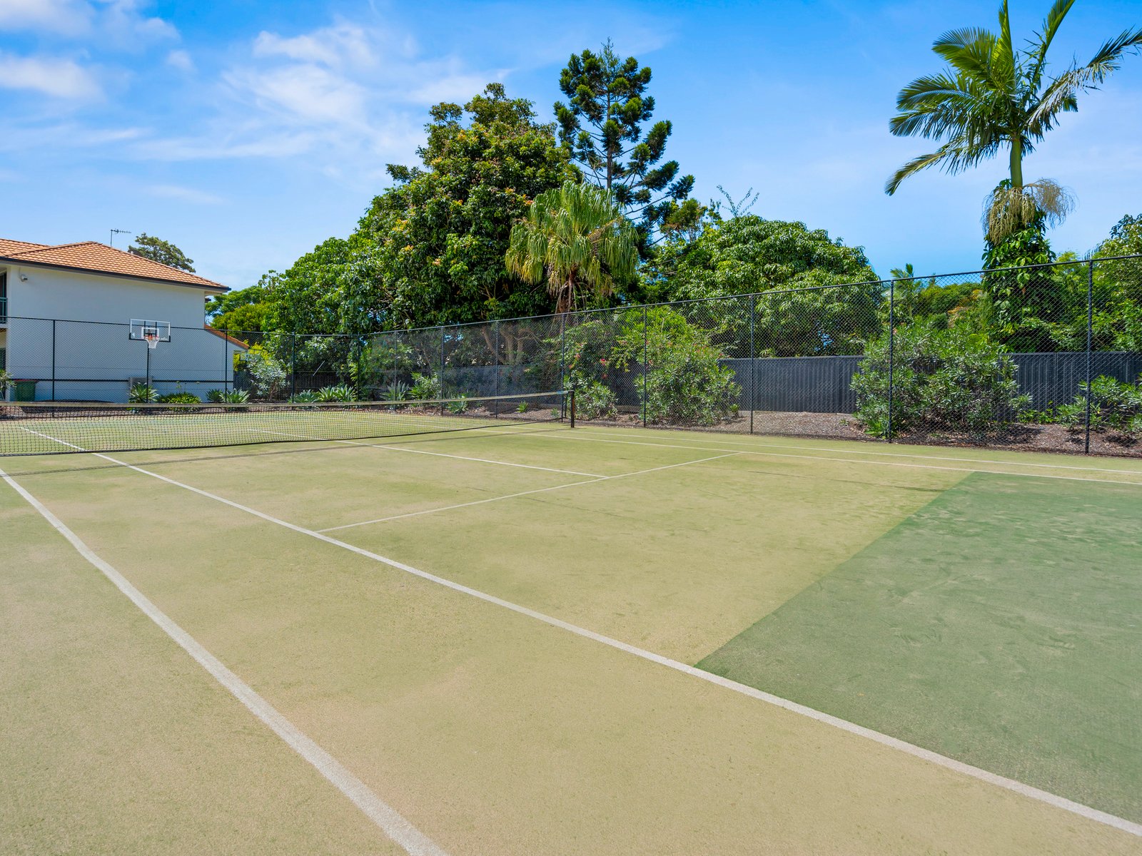 24/92 Guineas Creek Road CURRUMBIN WATERS 12