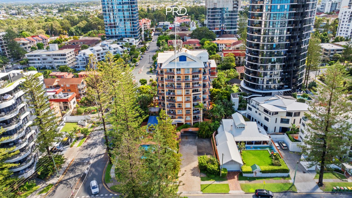24/93 Old Burleigh Road Broadbeach 25