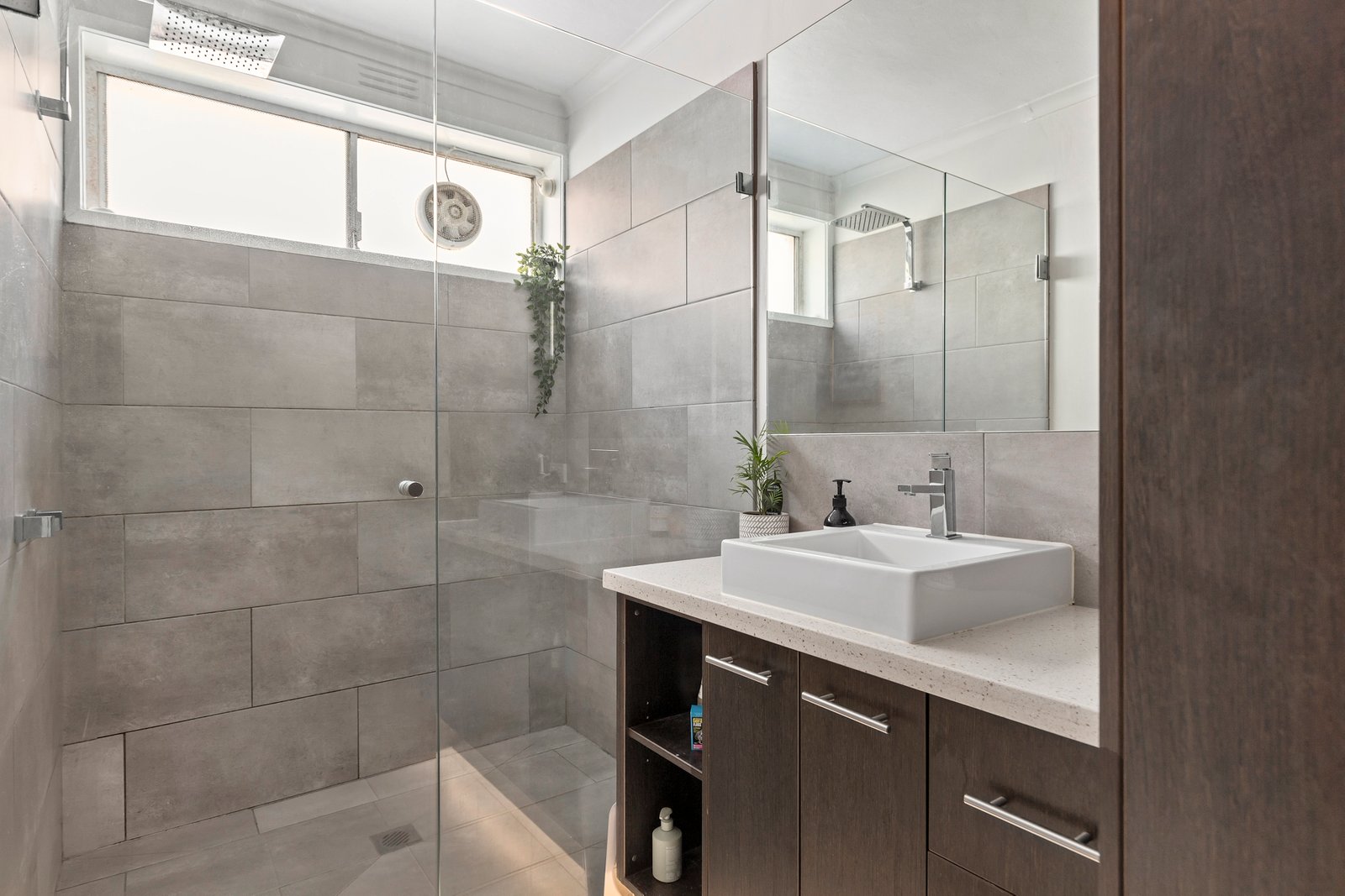 Real Estate and Property in 2/493 St Kilda Street, Elwood, VIC