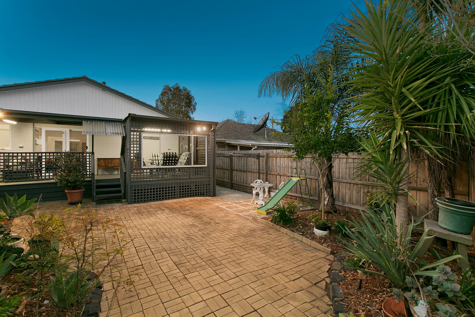 Gallery: 24a Bennett Avenue