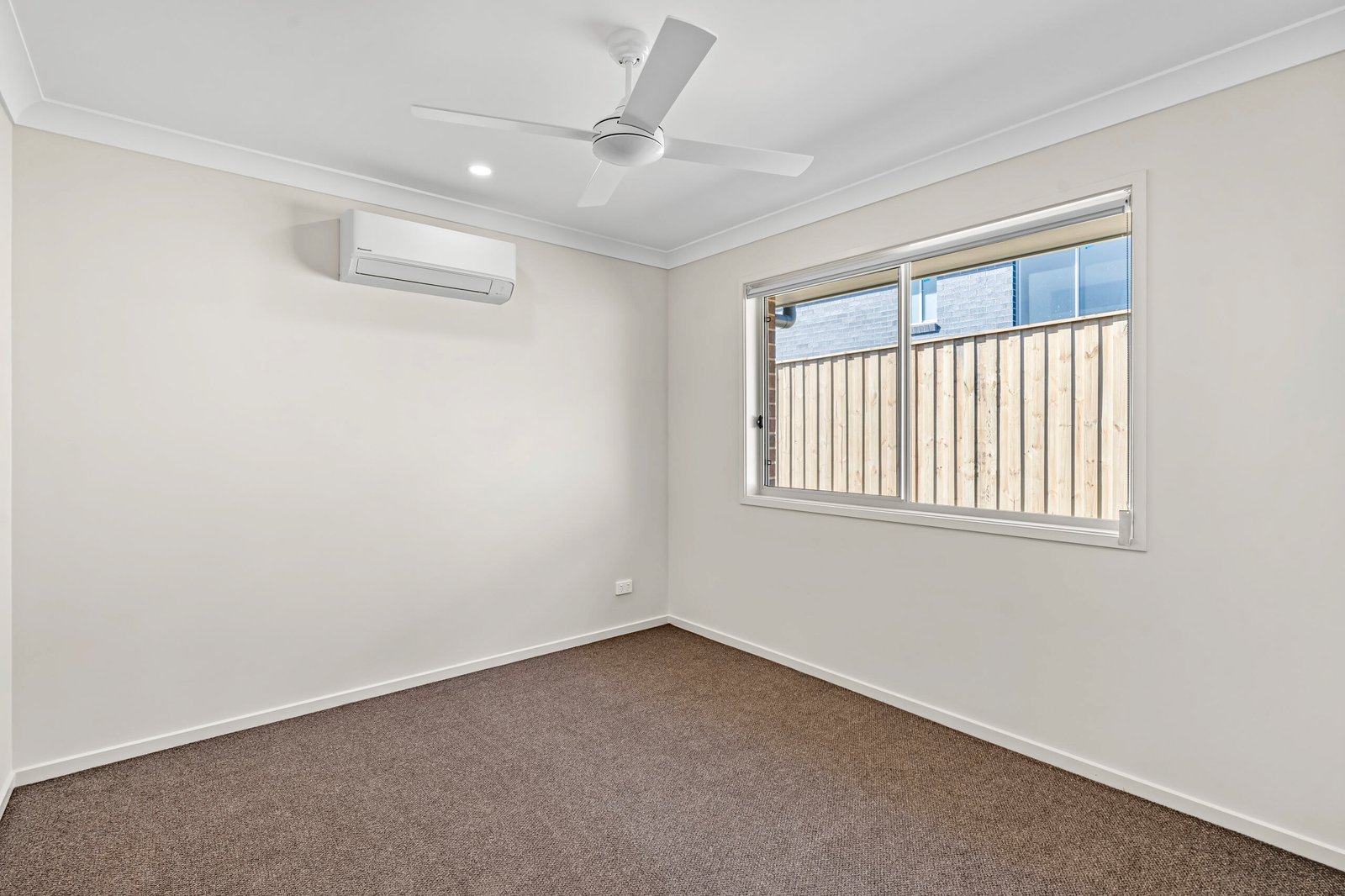 24a Crossing St  Bellbird 4