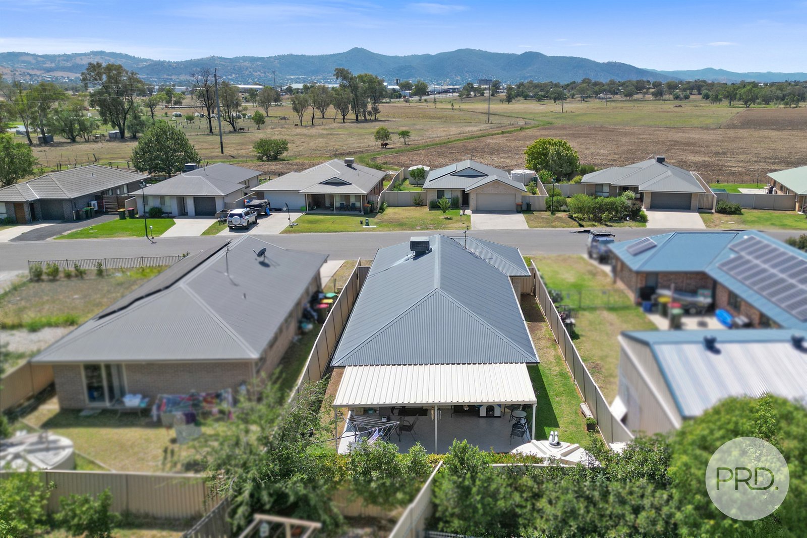 24A Nowland Crescent TAMWORTH 21