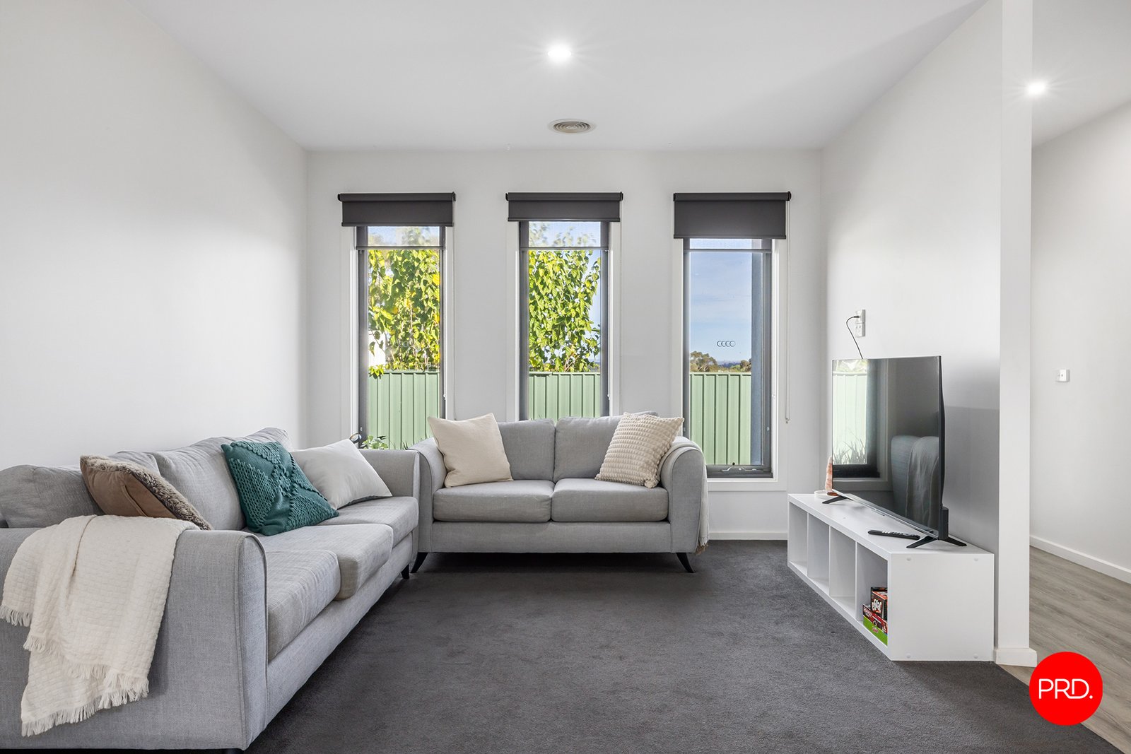 2/4A Ruth Street GOLDEN SQUARE 2