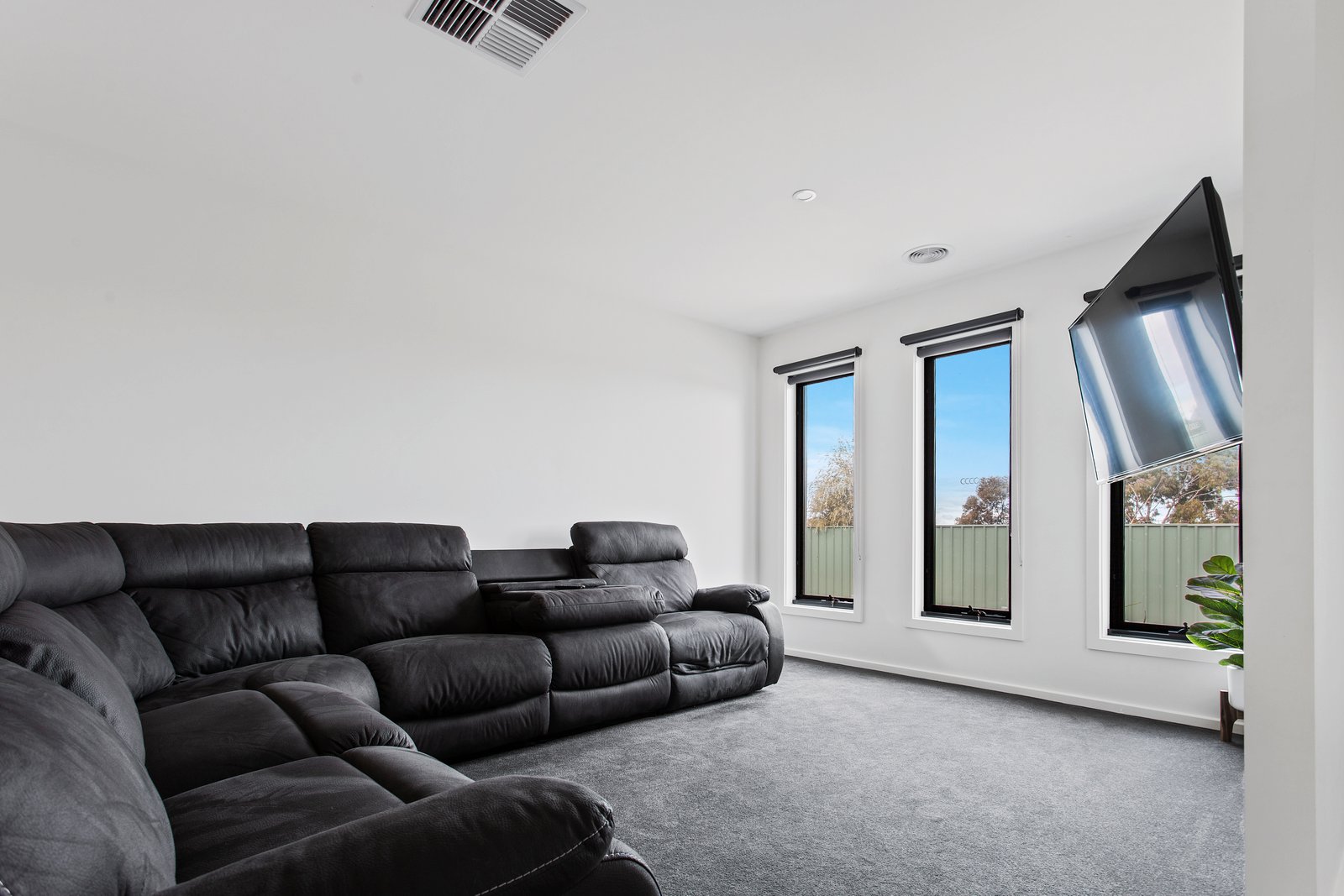 2/4a Ruth Street GOLDEN SQUARE 6