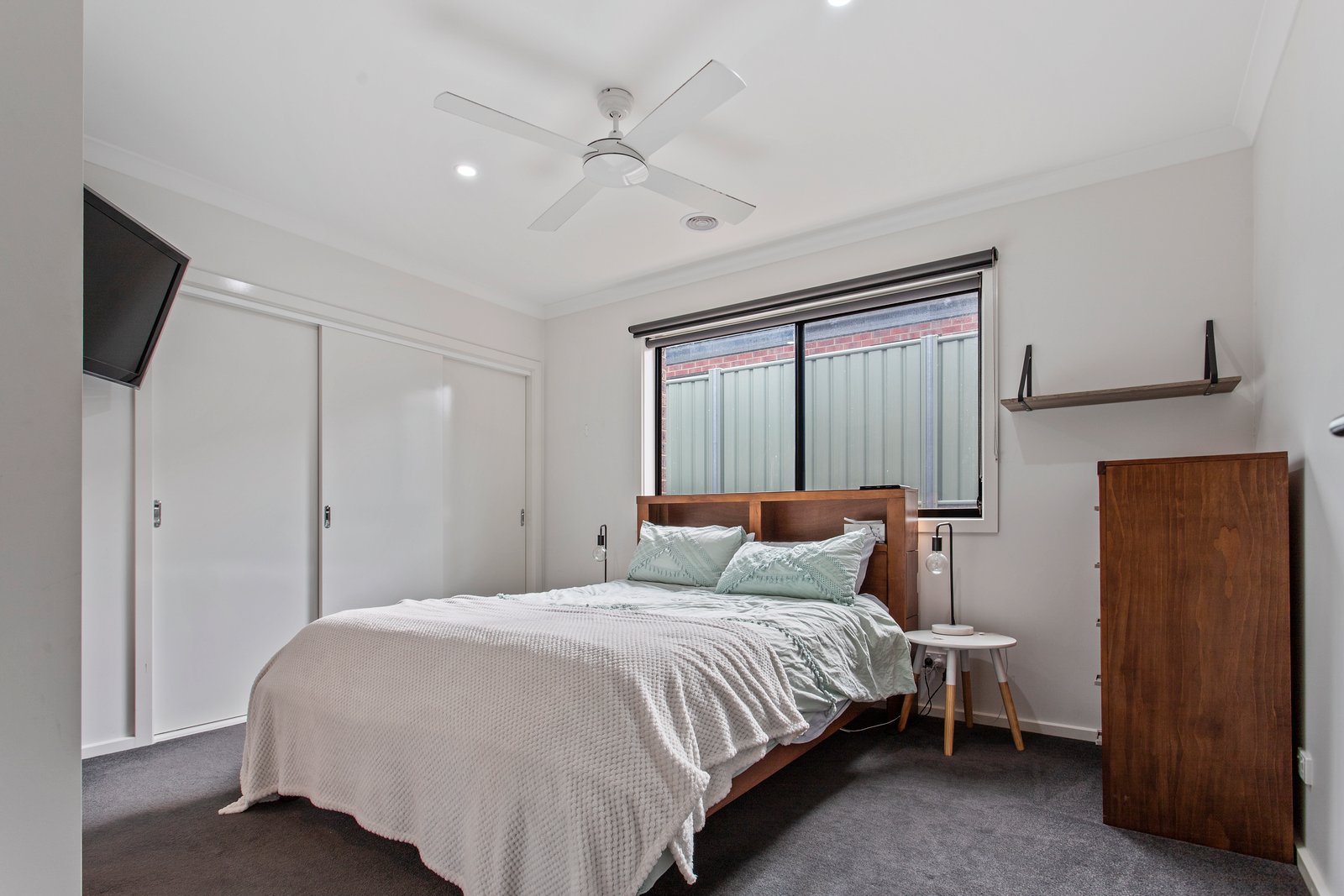 2/4a Ruth Street GOLDEN SQUARE 9