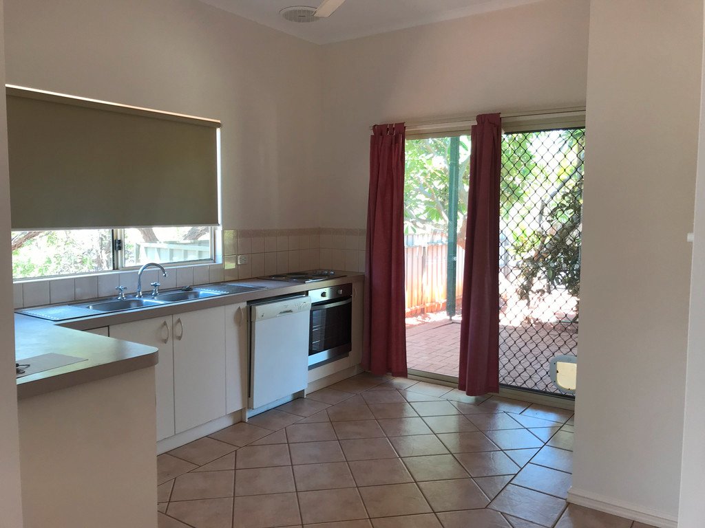 24A Smirnoff Place CABLE BEACH 7