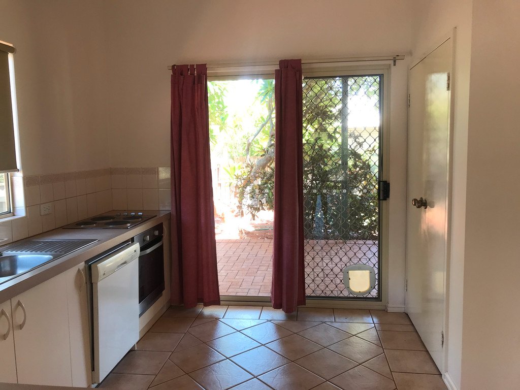 24A Smirnoff Place CABLE BEACH 8