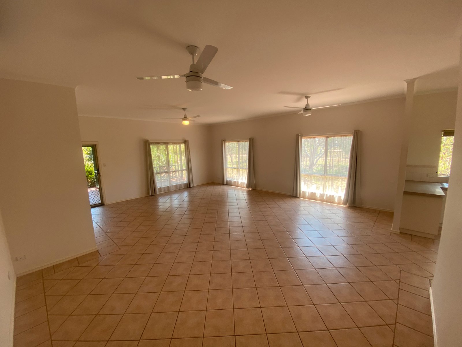 24a Smirnoff Place CABLE BEACH 11