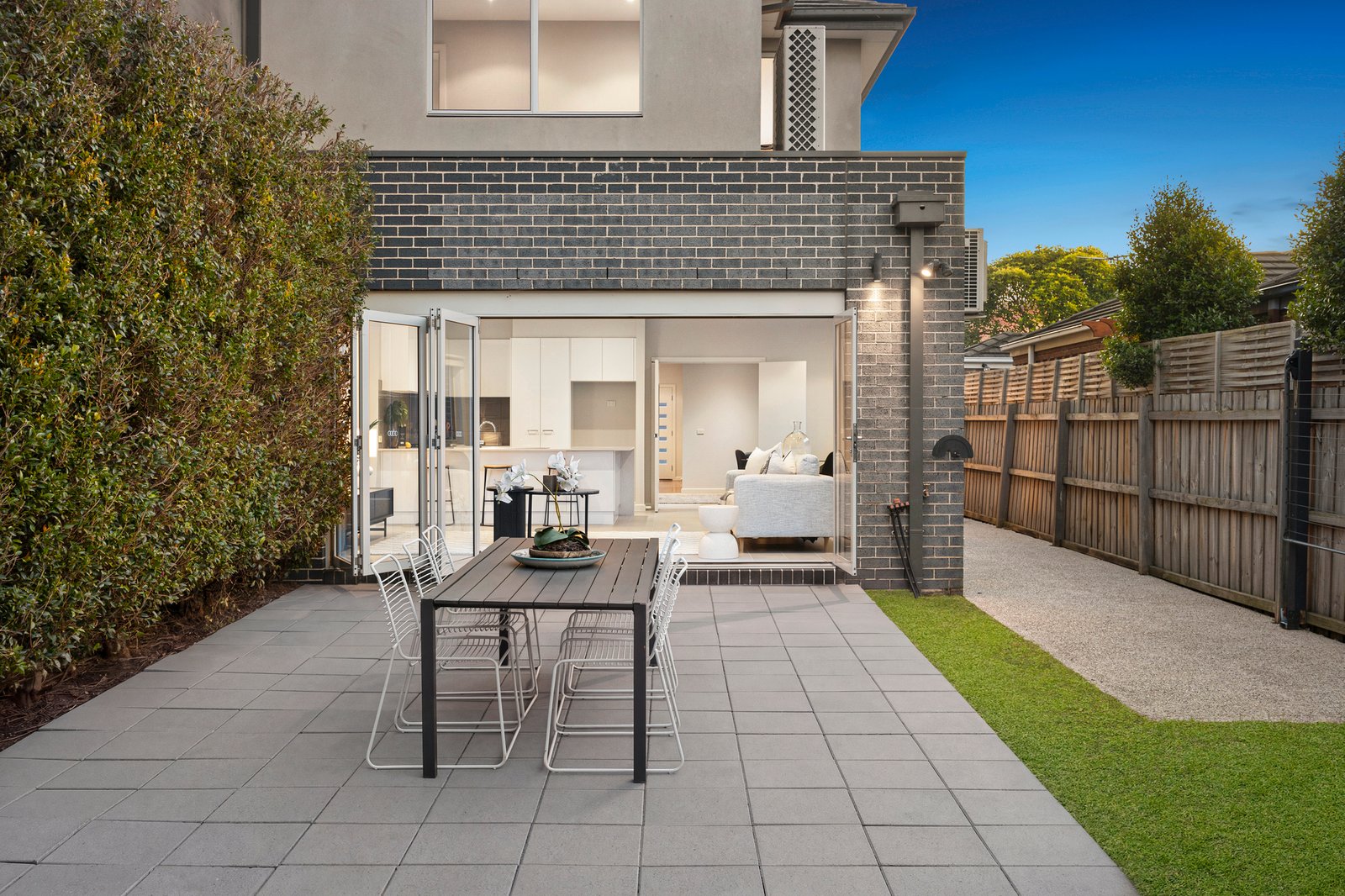 Gallery: 24B Loranne Street