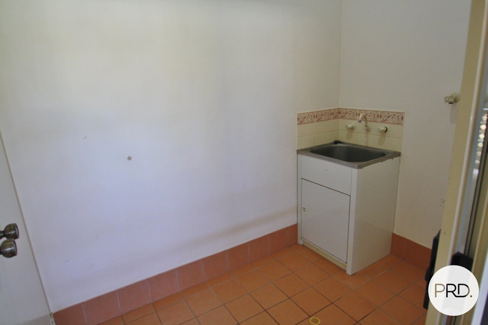 24b Smirnoff Place CABLE BEACH 16