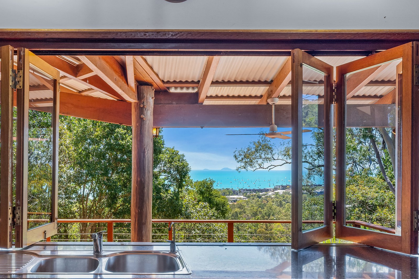 25-27 Woodwark Crescent CANNONVALE 2