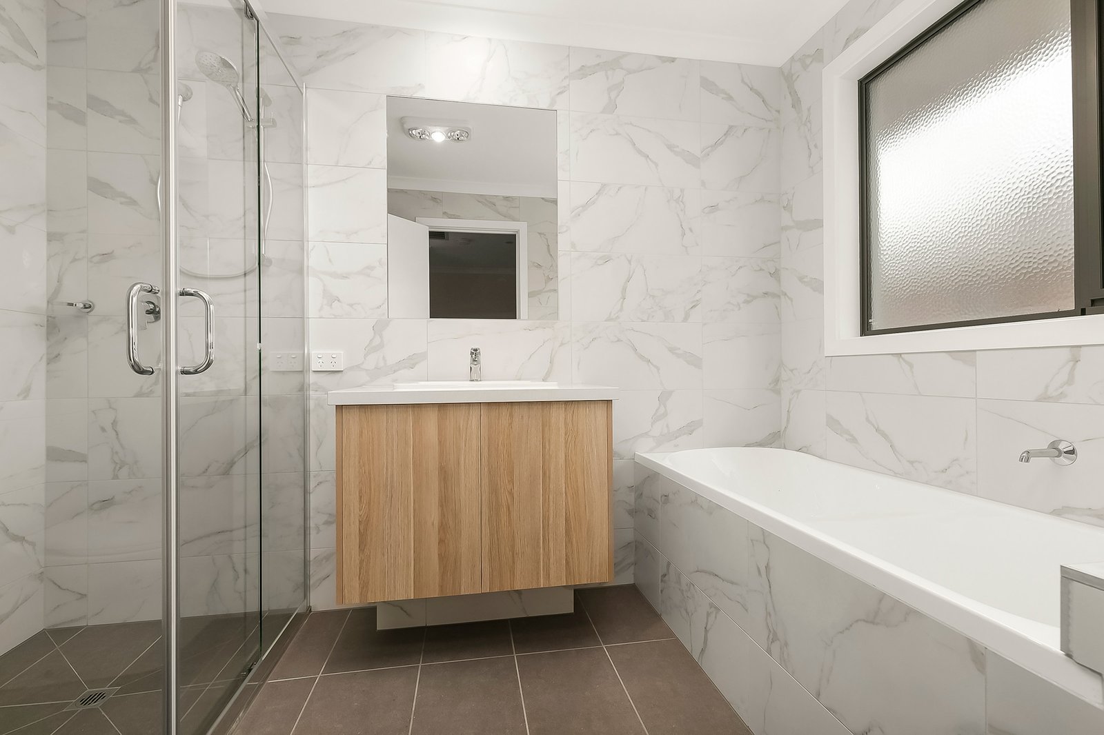 Real Estate and Property in 2/5-7 Hansen Street, Mount Waverley, VIC