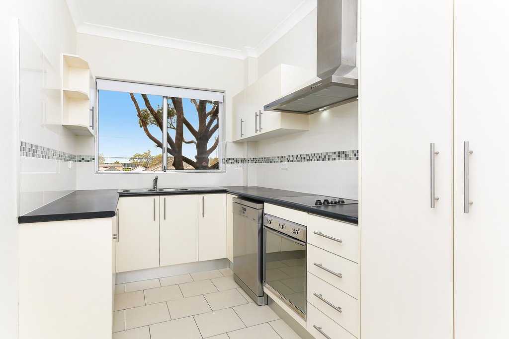 2/5-7 Nielsen Avenue CARLTON 3