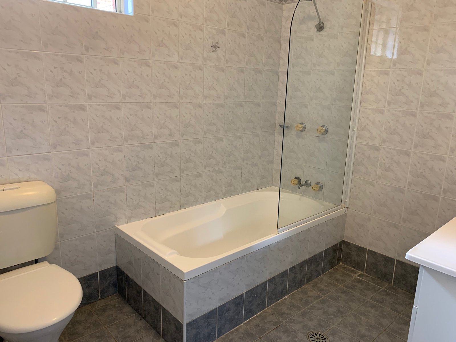 2/5-9 Bellevue Street KOGARAH 4