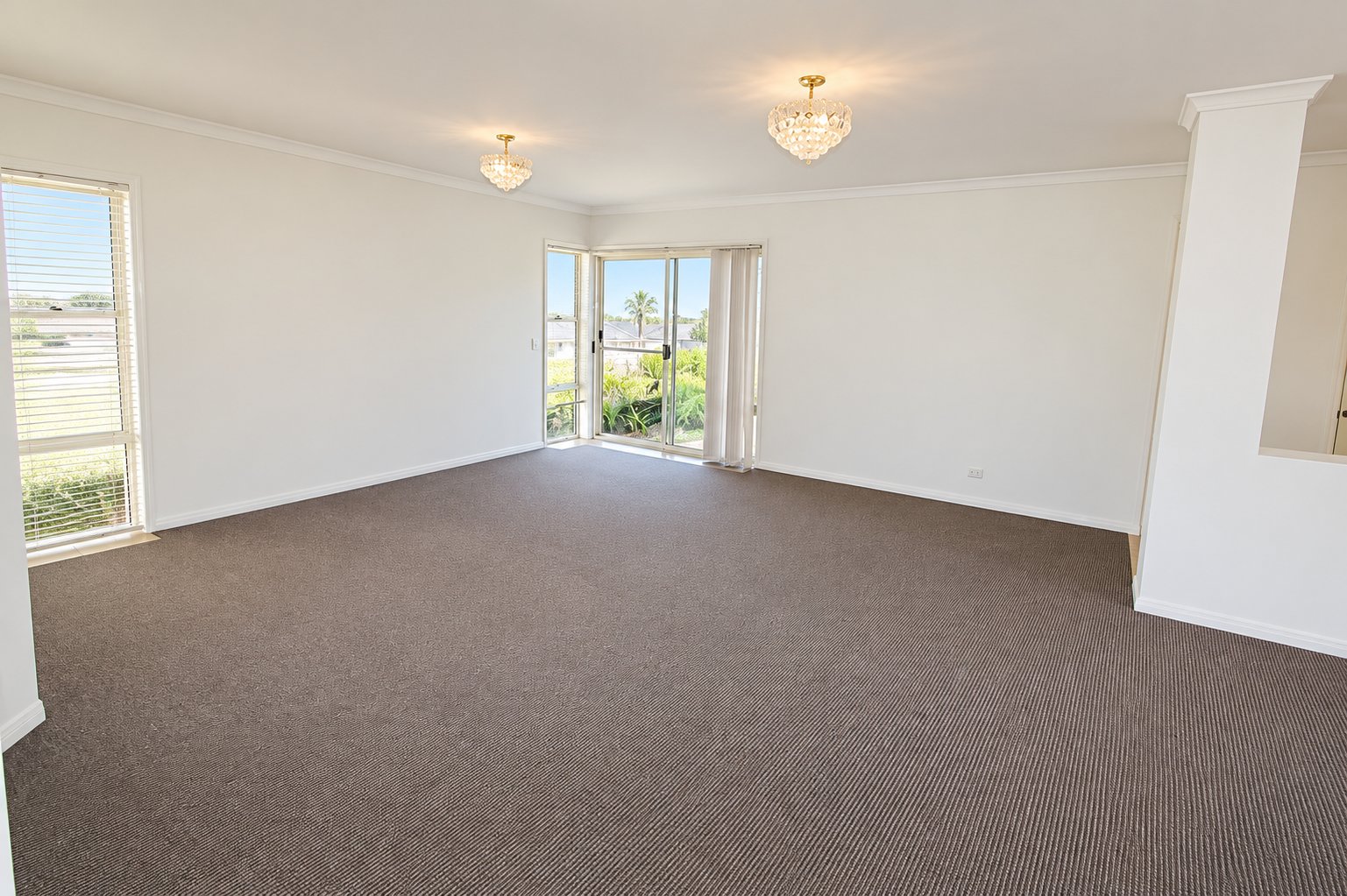 25 Abby Crescent ASHMORE 3