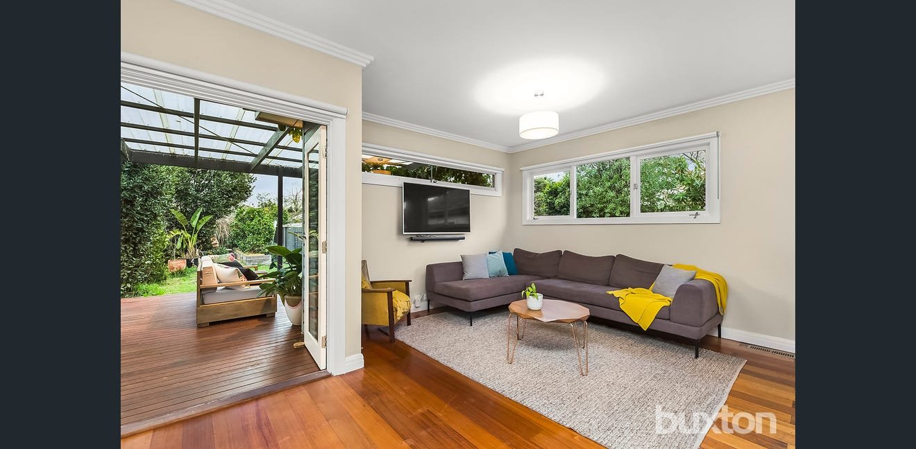 Gallery: 25 Acacia Avenue