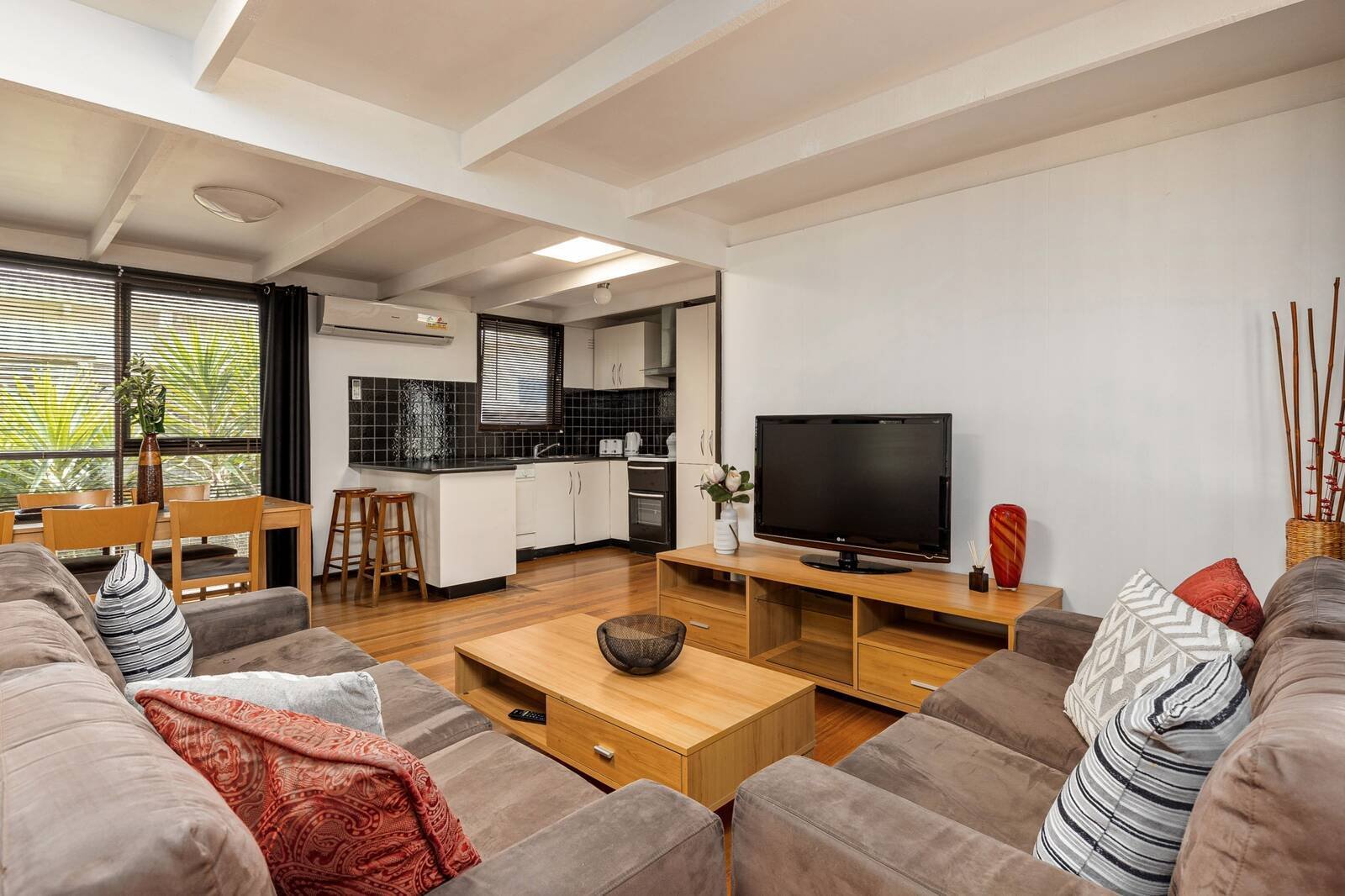 Real Estate and Property in 25 Acheron Avenue, Tootgarook, VIC