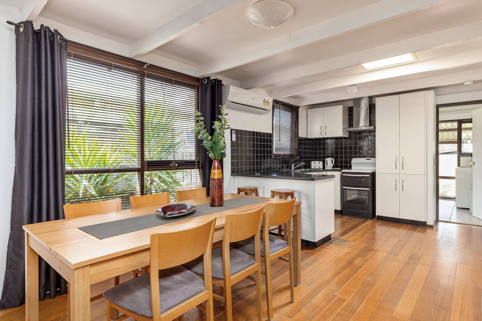 Real Estate and Property in 25 Acheron Avenue, Tootgarook, VIC