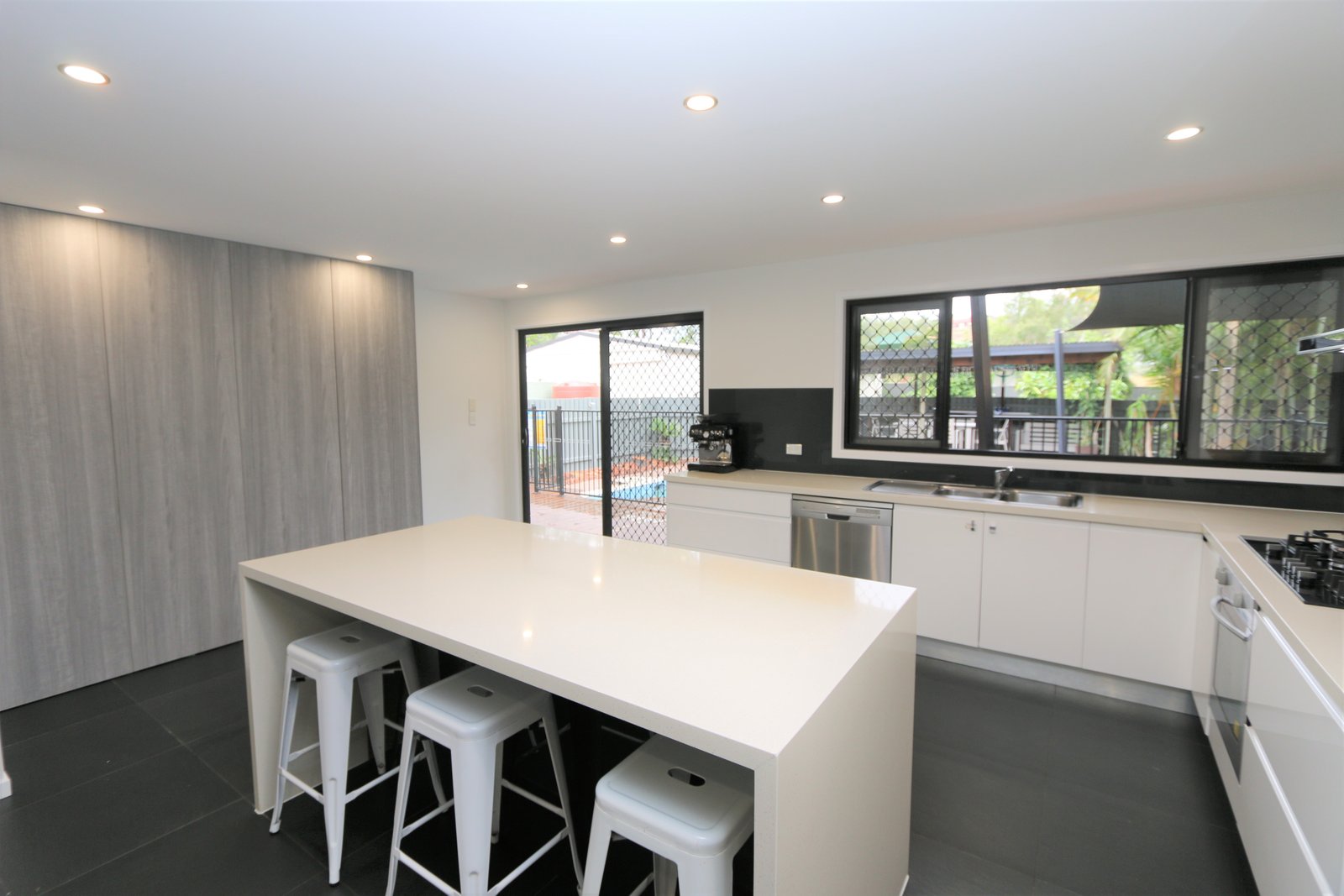 25 Alison Road CARRARA 1