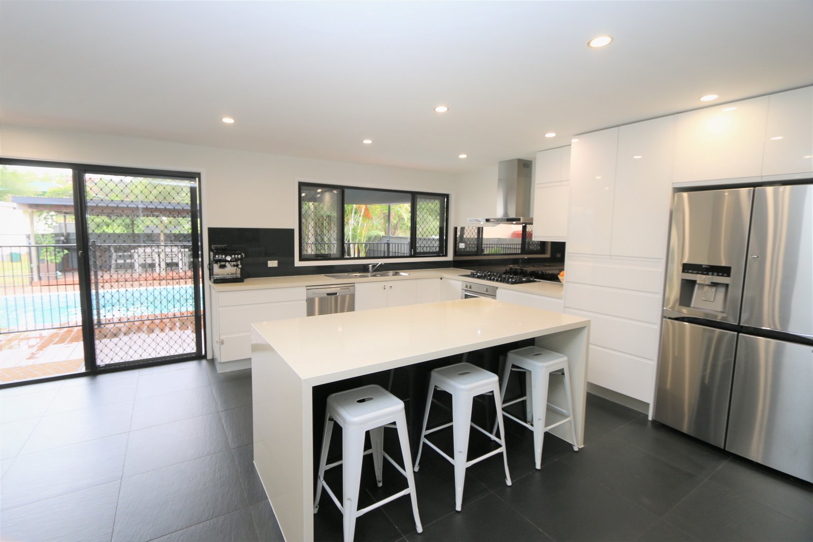 25 Alison Road CARRARA 3