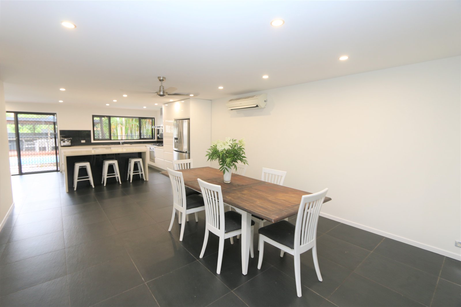 25 Alison Road CARRARA 7