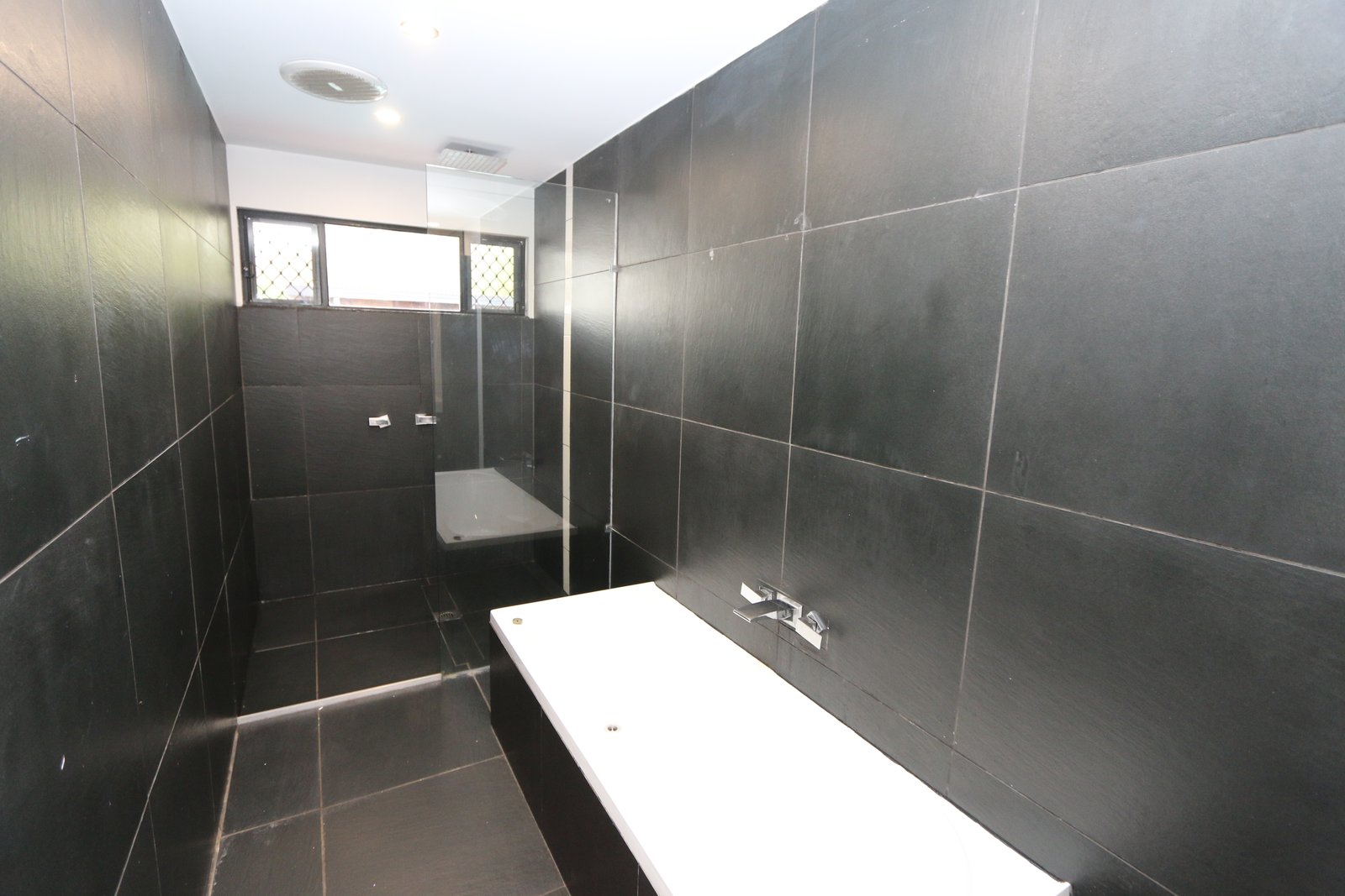 25 Alison Road CARRARA 10