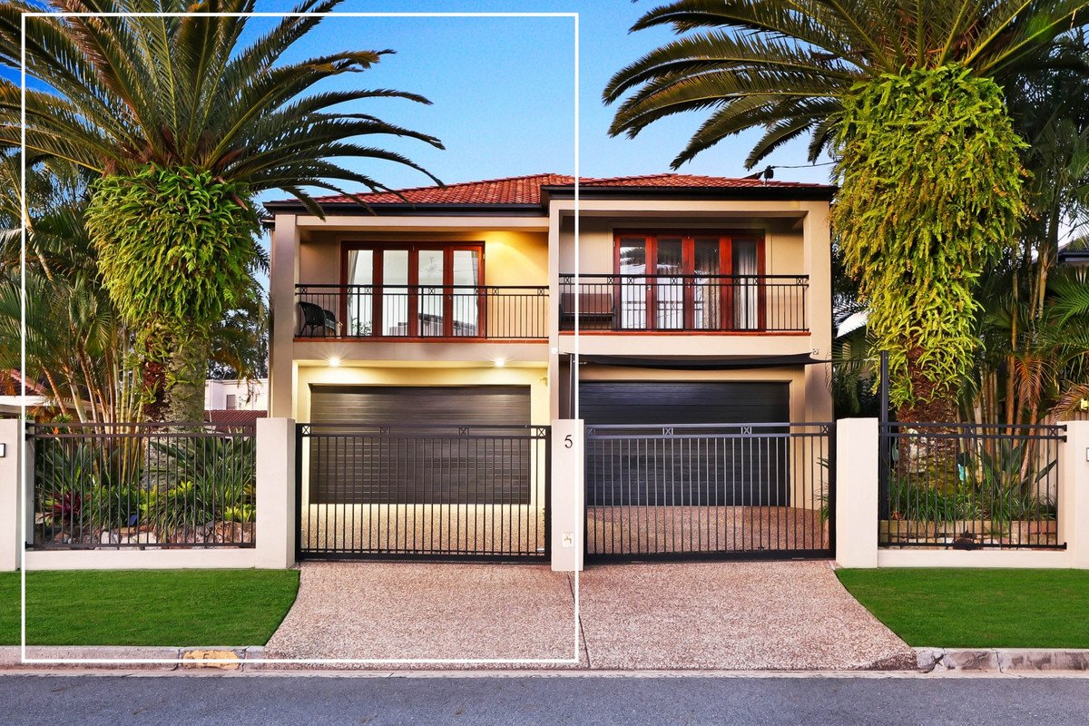 2/5 Alkira Avenue Palm Beach 2