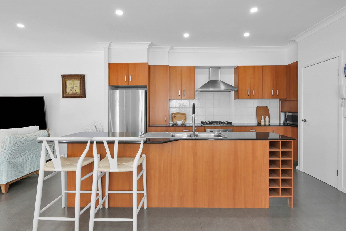 2/5 Alkira Avenue Palm Beach 3