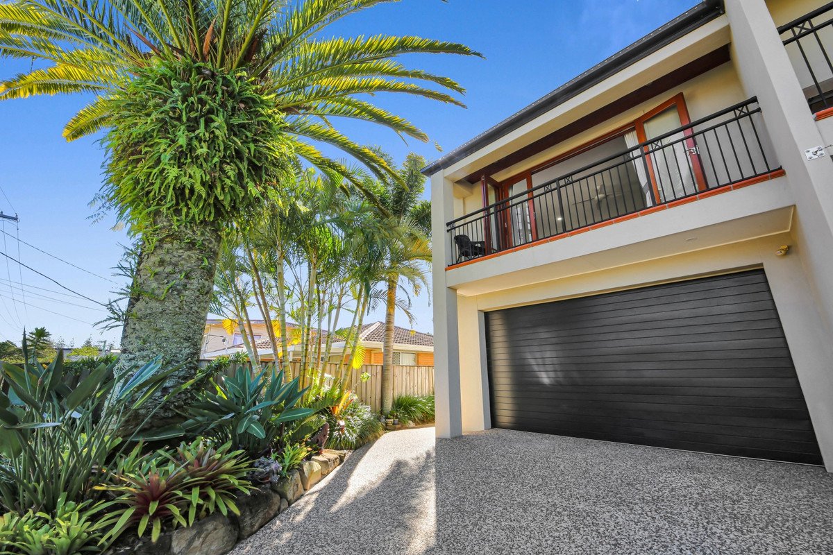 2/5 Alkira Avenue Palm Beach 31