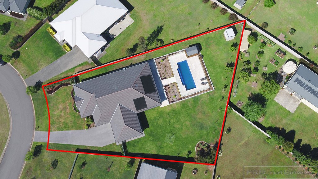 25 Alloway Circuit LARGS 3
