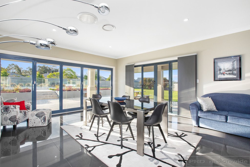 25 Alloway Circuit LARGS 8