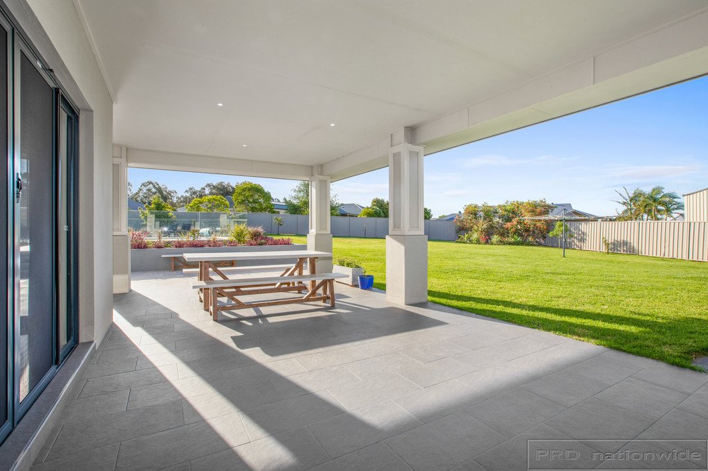 25 Alloway Circuit LARGS 11