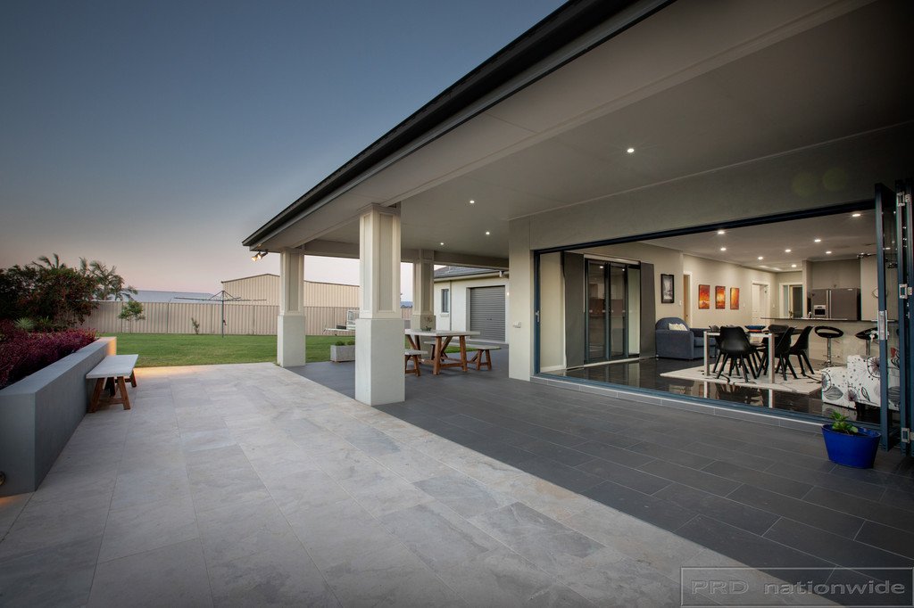 25 Alloway Circuit LARGS 12