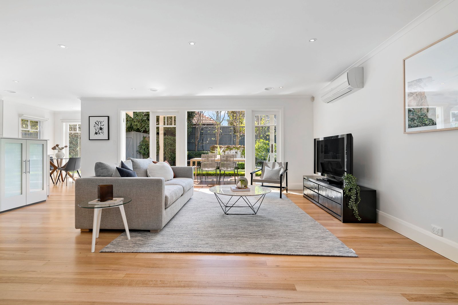 Real Estate and Property in 25 Almond Street, Caulfield South, VIC