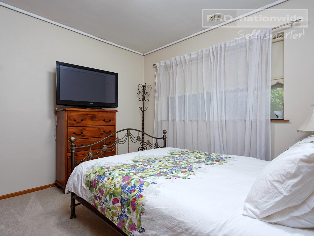 25 Anne Street TOLLAND 8