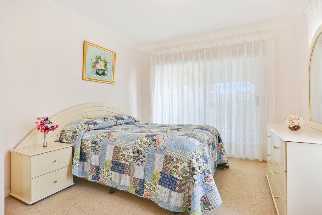 25 Ashmore Crescent KANAHOOKA 2