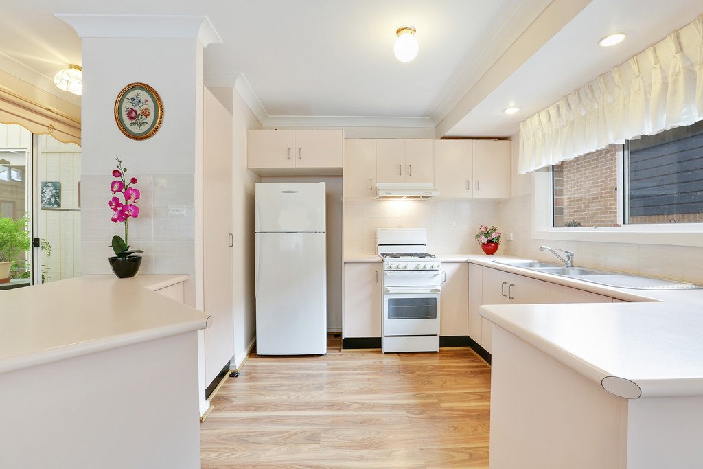 25 Ashmore Crescent KANAHOOKA 3