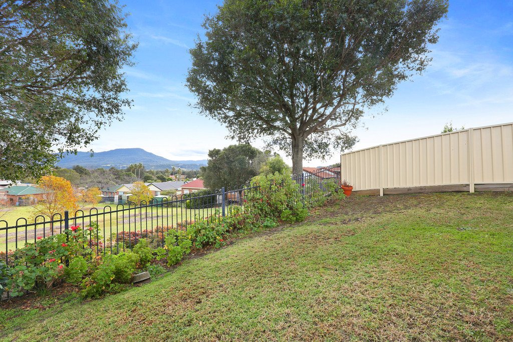 25 Ashmore Crescent KANAHOOKA 6