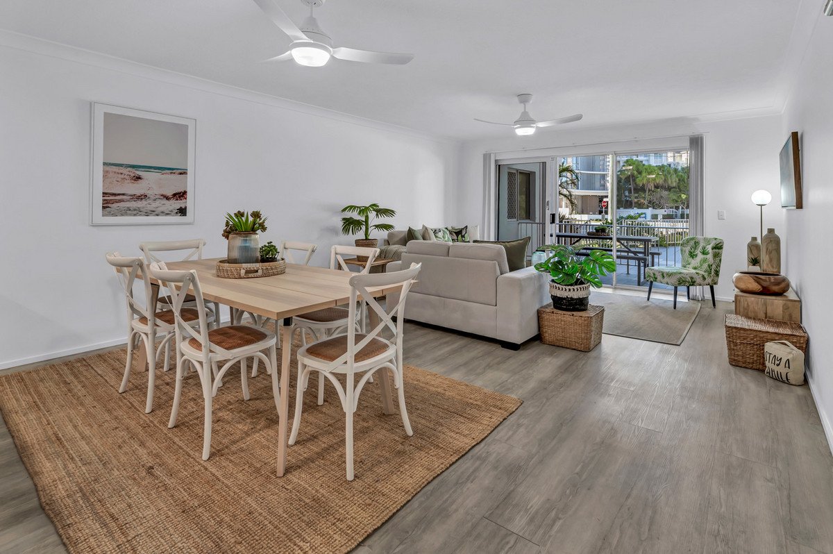 2/5 Australia Avenue Broadbeach 1