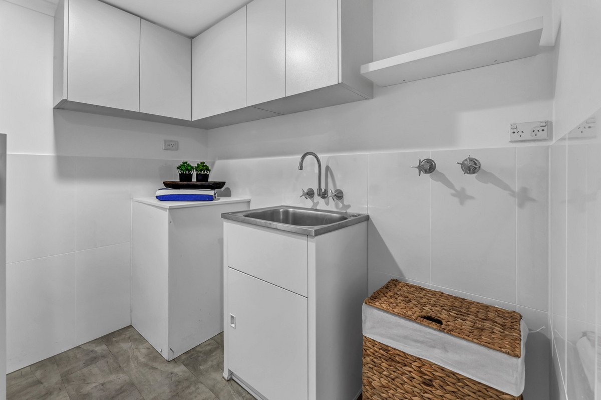 2/5 Australia Avenue Broadbeach 14