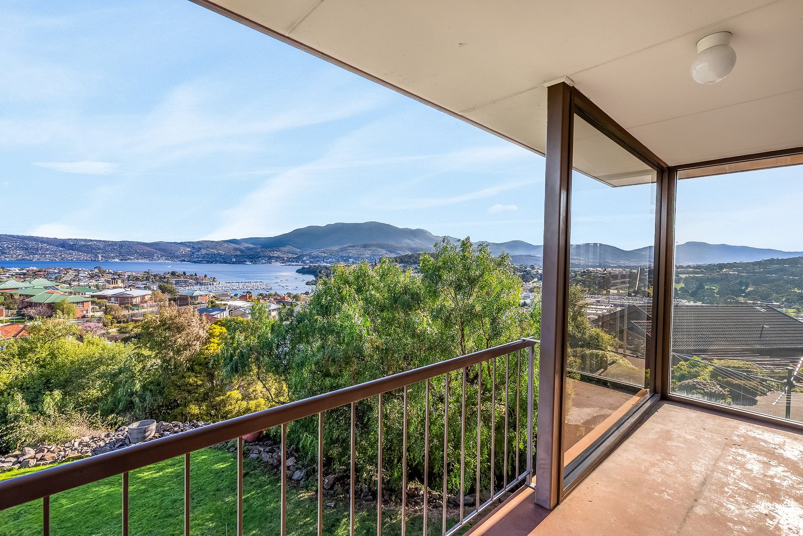25 Balamara Street BELLERIVE 8