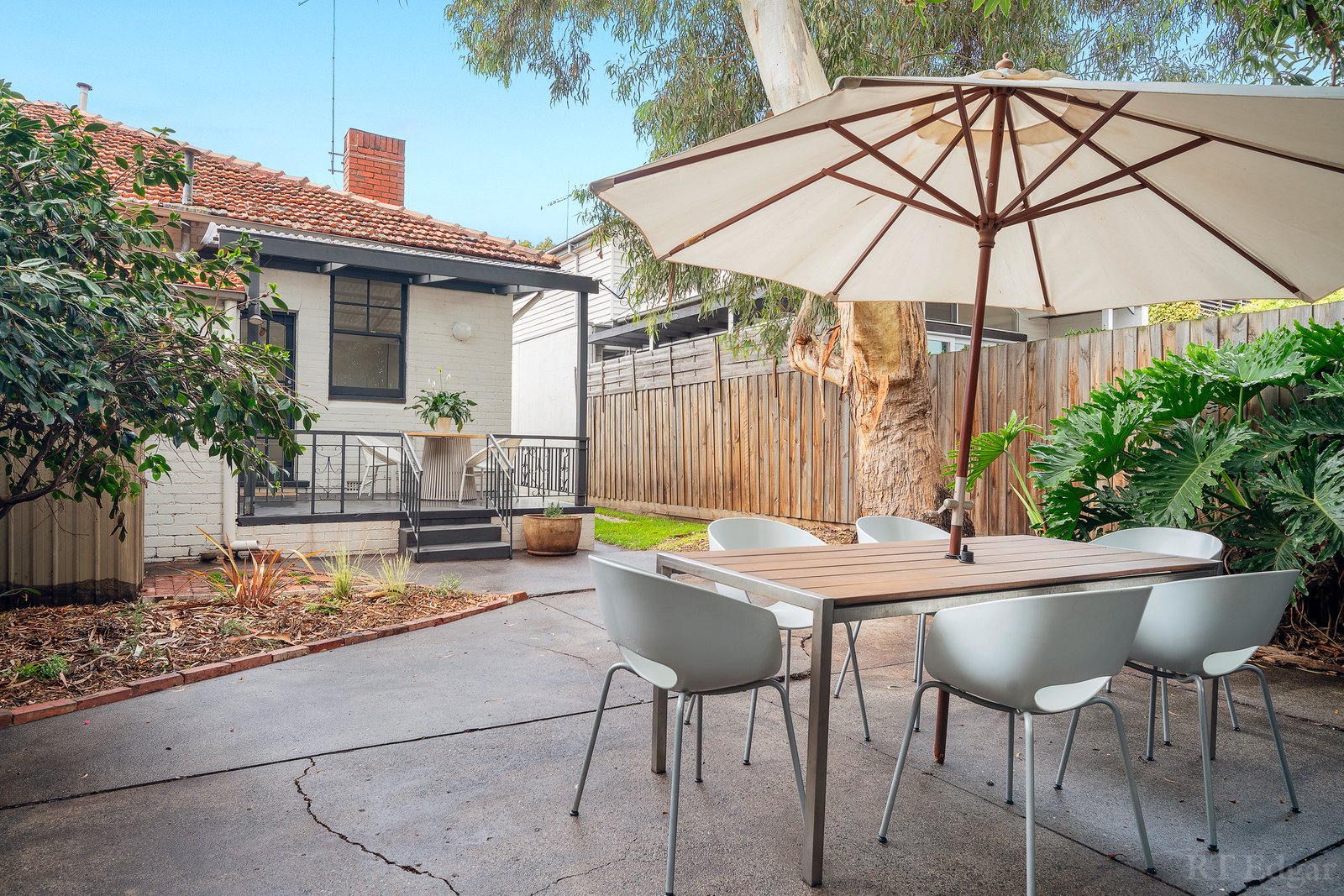 Real Estate and Property in 25 Balston Street, Balaclava, VIC